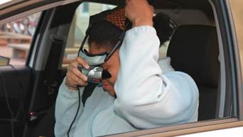 http://mccourier.com/wp-content/uploads/2012/09/texting.png